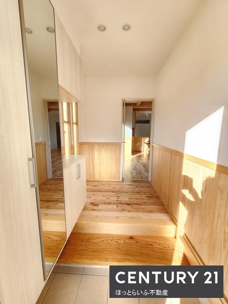 インター近くにある木材香る新築住宅