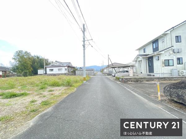 ■平坦地の売地です！■南向きの公道接面20m！