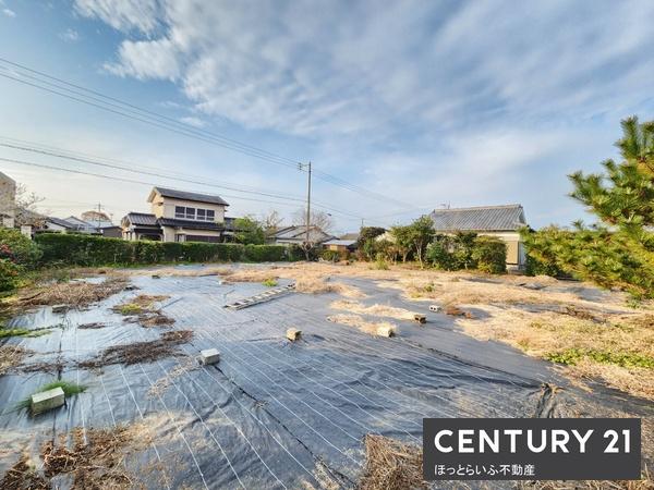閑静な住宅地に広がる２００坪の土地です