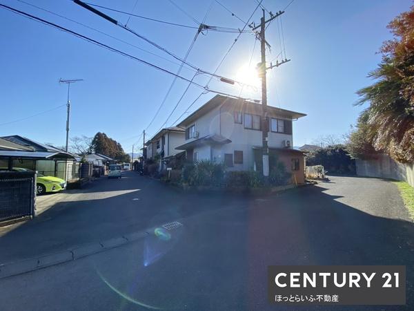 ■便利な角地の2階建て戸建♪