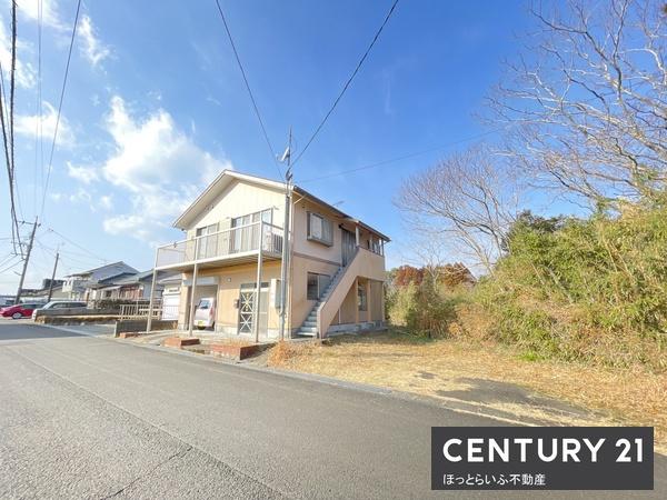 店舗兼住宅として利用されている築１８年の物件です