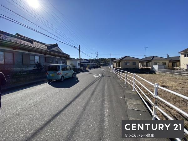 陽当たりの良い南向きの接道がある土地です