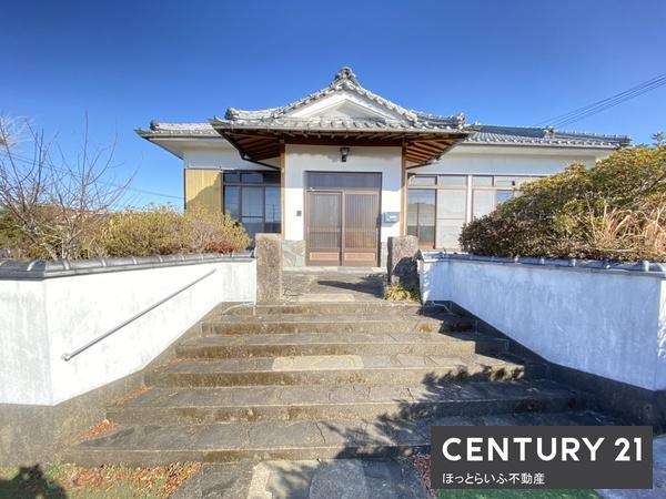 1階建ての中古戸建てで、4DKの間取りを有しています。