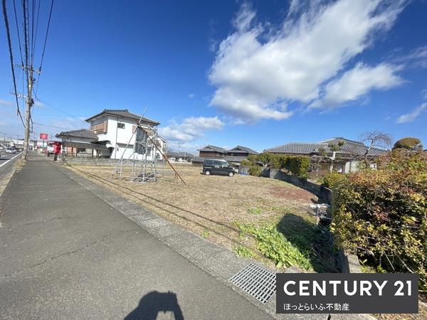 広々とした接道21.7m！車の出入りもスムーズです。