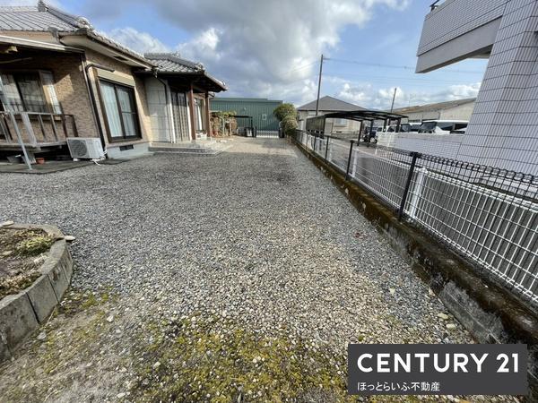■平坦地の売地です！■南東向きの公道に接道。