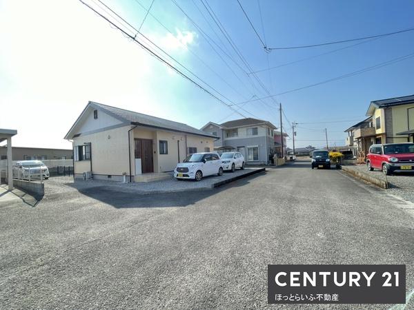 こちらの物件は、平成16年築の3DKの中古戸建です。