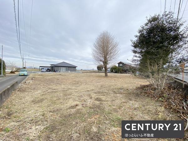 広々とした土地をお探しの方におすすめの売地です。