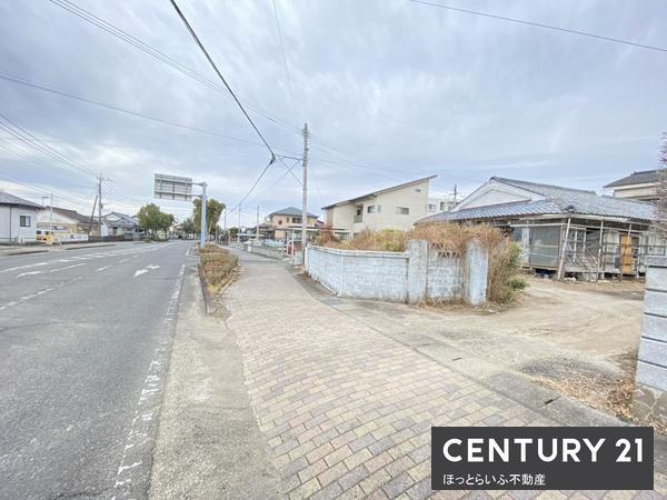 さまざまな建築プランをお考えいただける土地です。