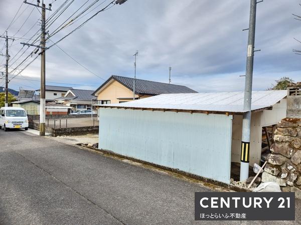 閑静な場所で小学校近くの１３３坪の土地