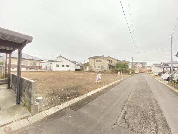 日豊本線三股駅から徒歩8分の立地にある土地です。