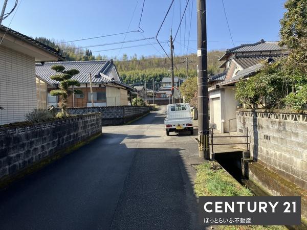 静かな環境でのどかな生活ができる物件です