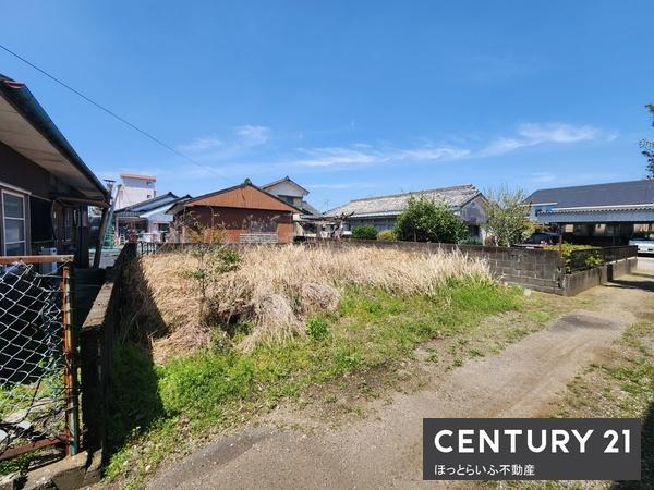静かな住宅街で生活できる土地です
