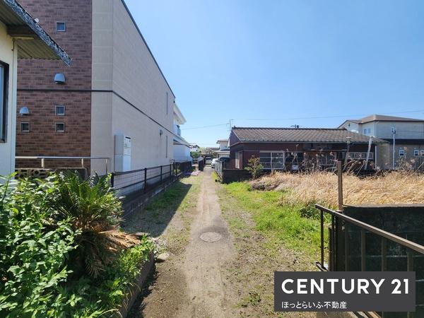 静かな住宅街で生活できる土地です
