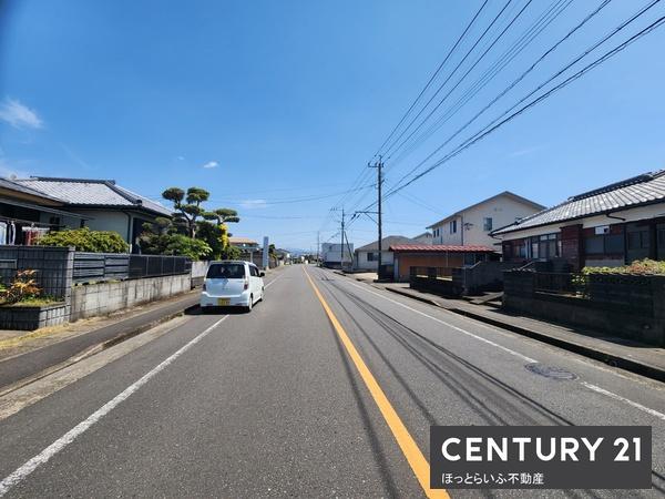 若葉町の通りぞいにな間口の広い土地が出ました