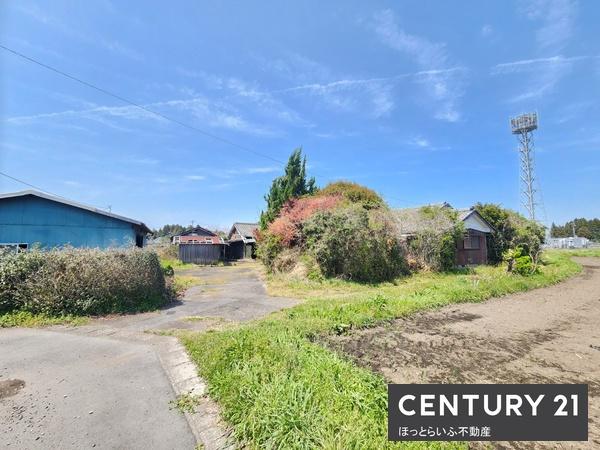 静かな場所で農地付きの中古住宅です
