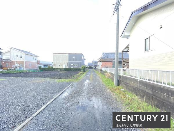 ゆったりとした空間を求める方にぴったりの土地です。