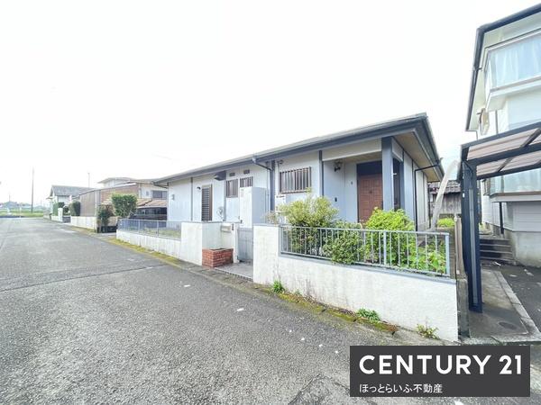 ■平坦地に立地する5DKの戸建てです！■前道は6m以上