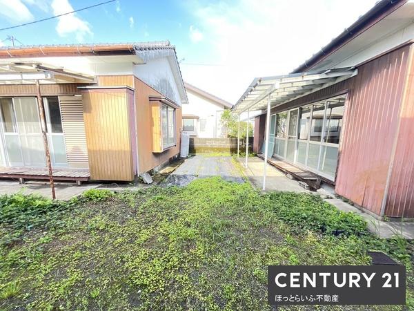 ■建築条件なしの自由な土地！■南向きの公道に接道！