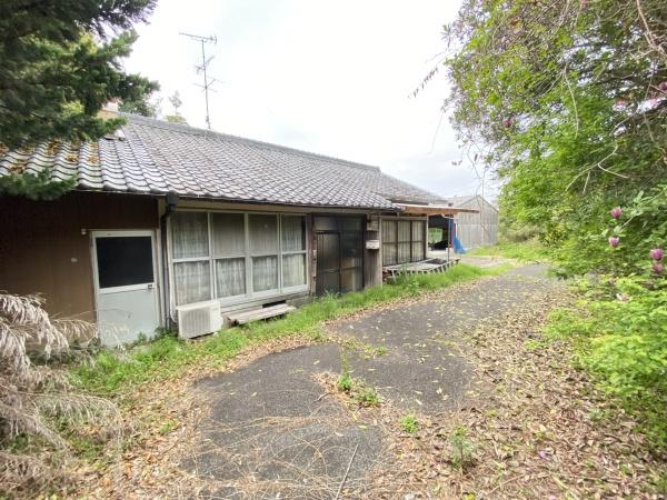日当たりの良さや通行のしやすさが期待できます。