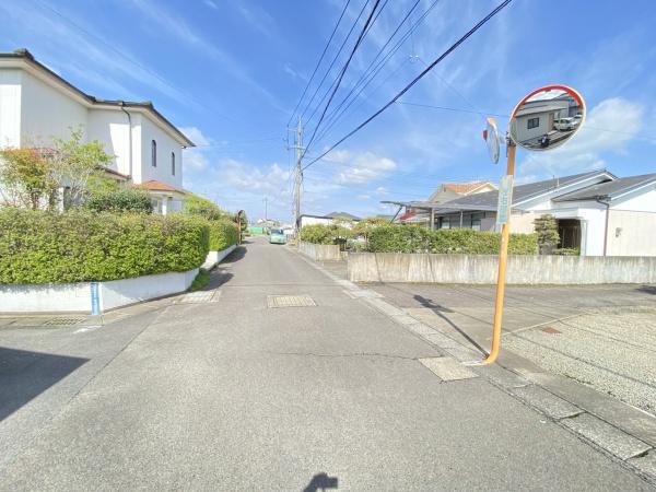 周囲の環境も穏やかで、生活しやすい地域です。