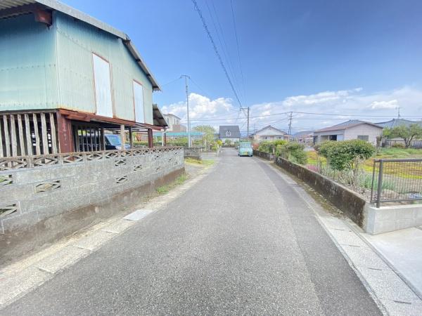 日豊本線五十市駅からは徒歩18分の距離にある土地です