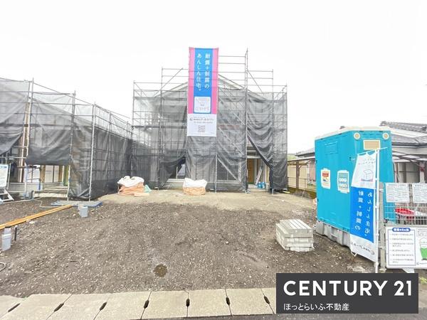 小学校近くに新築の広々物件が出ました