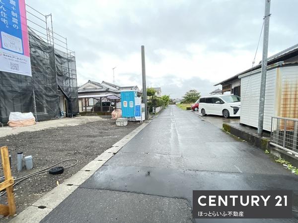 小学校近くに新築の広々物件が出ました