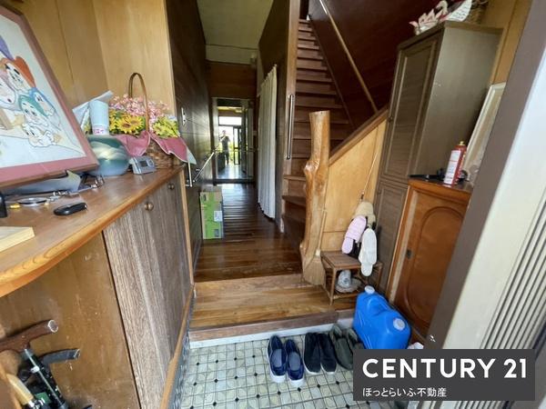 広々6部屋の中古戸建て2階建てで家族に最適