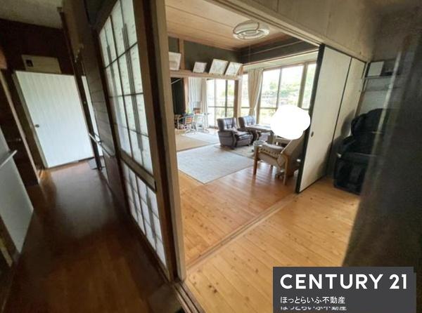 広々6部屋の中古戸建て2階建てで家族に最適