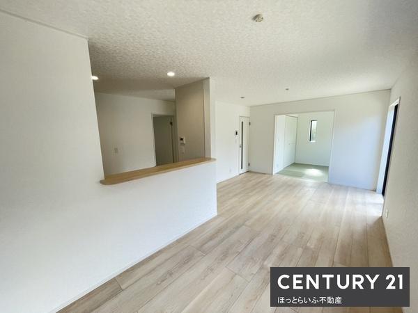 小中学校に歩いて行ける新築建売二階建て