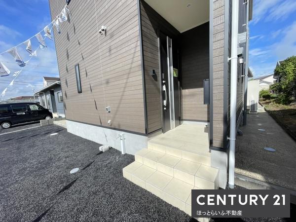 小中学校に歩いて行ける新築建売二階建て