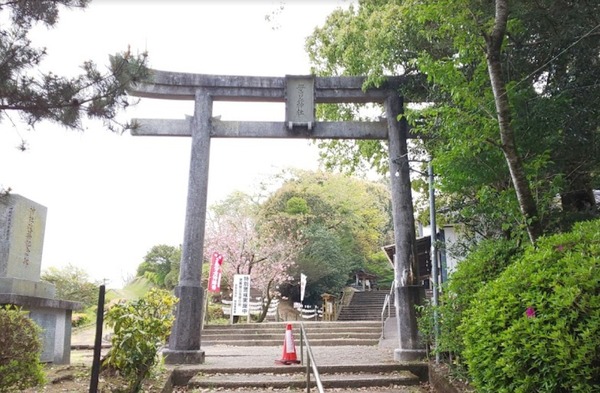 都城市関之尾町の土地(母智丘神社)