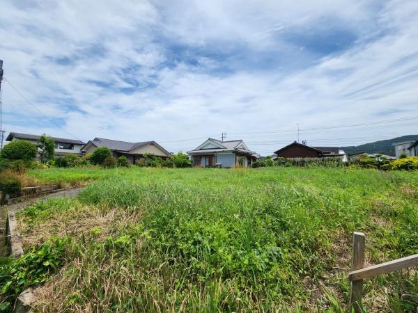 小中学校に歩いて行ける距離の土地です