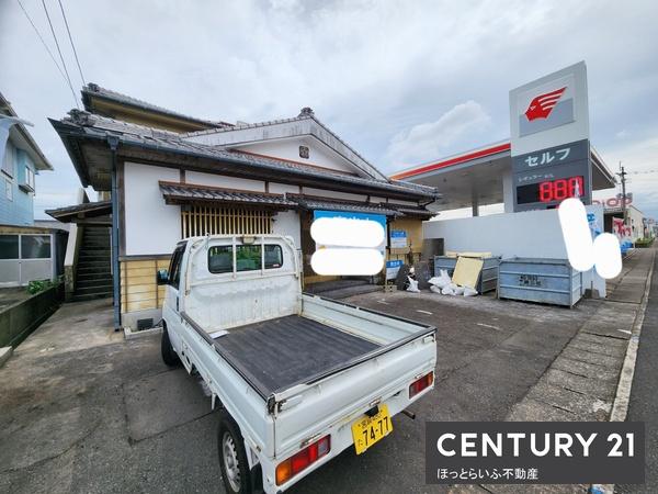一階はフリースペース二階は住居の物件です