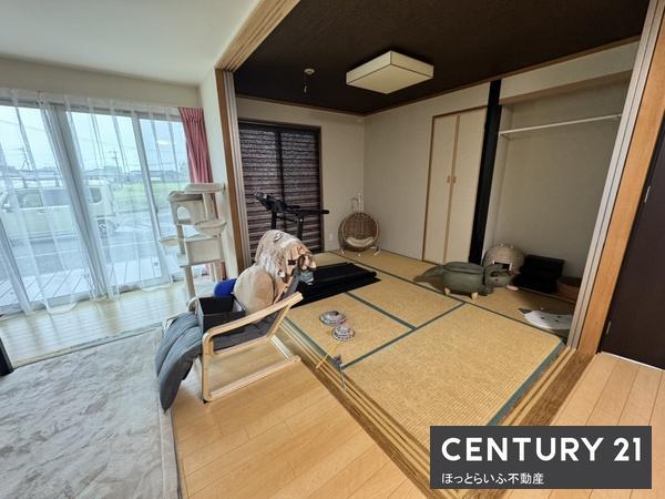 メーカーハウス施工物件　築浅物件です