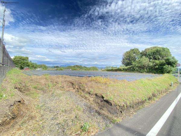 幅員は4mでアクセスも良好な土地です。