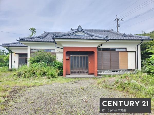 静かな場所で約410坪の土地がある中古住宅です