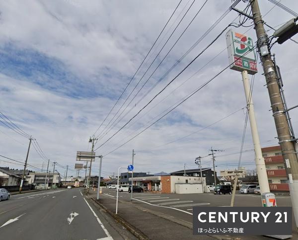 敷地内に3つの建物がございます。店舗作業所を賃貸中です。(セブンイレブン 都城宮丸店)