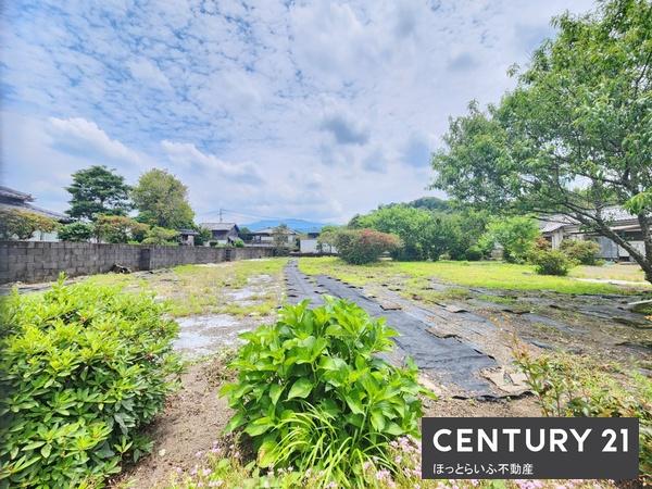 交通量が少ない閑静な場所です