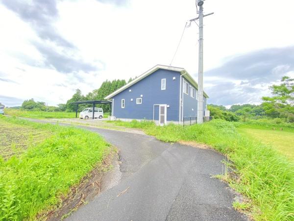 2021年4月に築成された2階建ての中古戸建です。