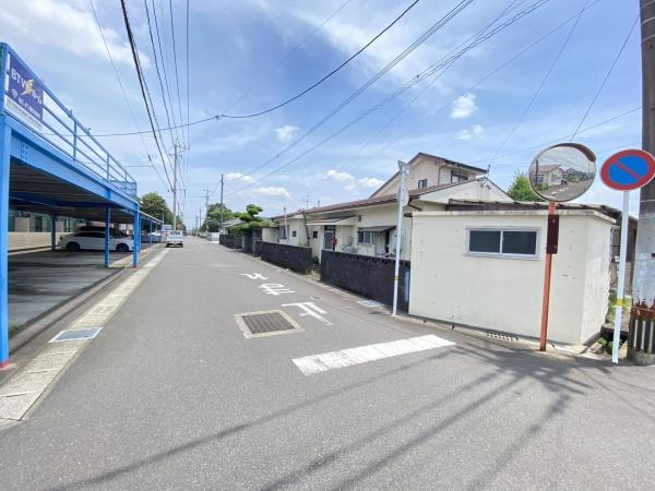 周辺環境が静かで広々とした土地です