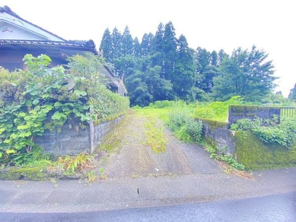 敷地の使い方をじっくり考えることができる土地です