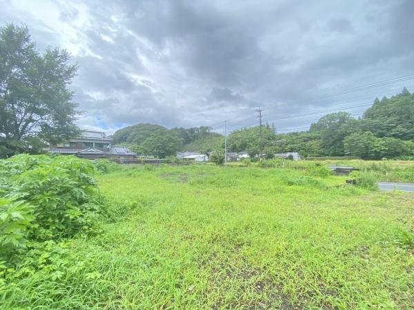 敷地の使い方をじっくり考えることができる土地です