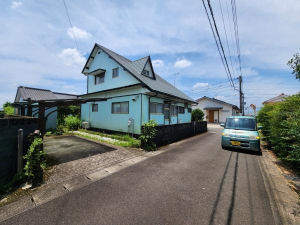 都北町の静かな場所に二階建ての中古物件出ました