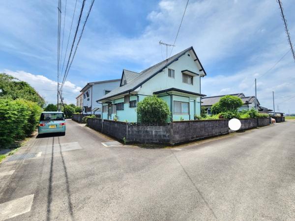 都北町の静かな場所に二階建ての中古物件出ました