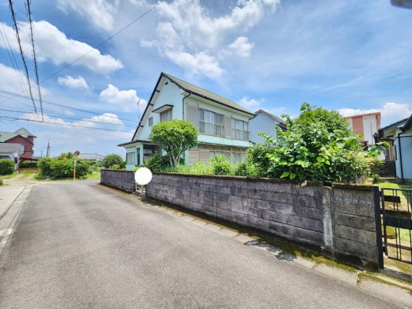 都北町の静かな場所に二階建ての中古物件出ました
