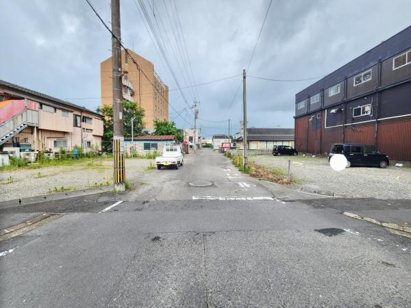 牟田町の飲み屋街にある土地です
