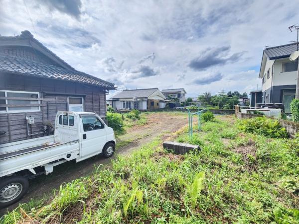南向きの道路で日当たりがいい土地です