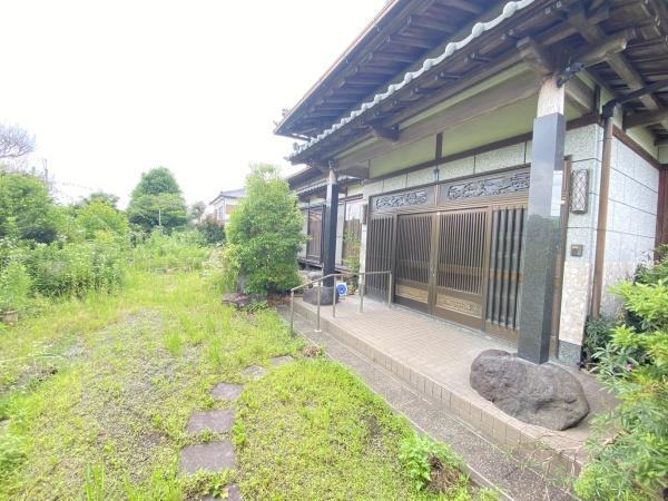 のどかな場所にある純和風住宅