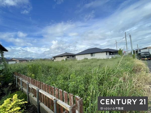 ■平坦な土地で建築自由♪■接道幅6mの公道に面しています